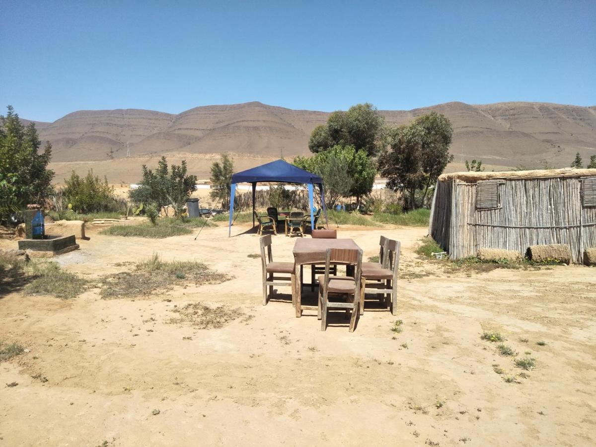 לינה וארוחת בוקר Aït Boukha Tarmguist מראה חיצוני תמונה